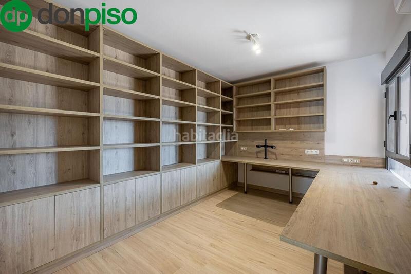 Foto 9c8b9a62-e8fb-4469-9459-682ea9b6a842. Pis a calle dinamarca 5 a Huétor Vega