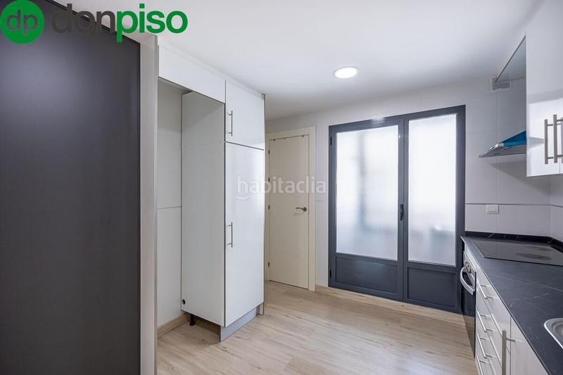 Foto bf9e40c8-b8b7-4fbb-b032-1b3551a7daa5. Pis a calle dinamarca 5 a Huétor Vega