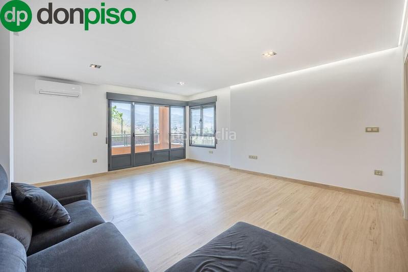 Foto cd635bab-0553-4f70-96c5-e83f6633a1ee. Pis a calle dinamarca 5 a Huétor Vega