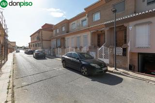Casa adossada  Calle huelva. Adosado con todas las comodidades en cijuela, listo para entrar