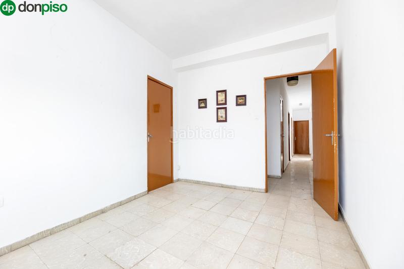 Foto 1f9170d2-9741-4570-8ebf-26411432d0ca. Ático en calle agustina de aragón ático con terraza y vistas en el corazón barrio figares en Granada