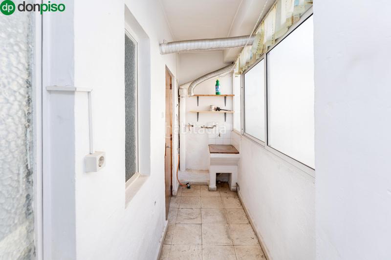 Foto 853d15bf-25fa-49ad-ac8b-b3e7f43b872e. Ático en calle agustina de aragón ático con terraza y vistas en el corazón barrio figares en Granada
