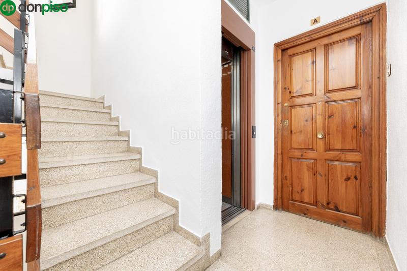 Foto b4e3807f-3929-4afb-bfd3-3bd0e9cbf27c. Ático en calle agustina de aragón ático con terraza y vistas en el corazón barrio figares en Granada