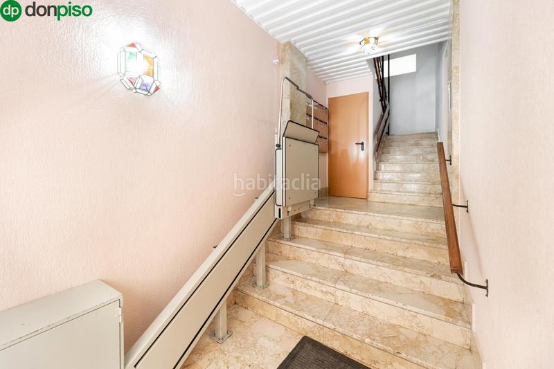 Foto d83738ca-f741-4839-a98d-6c11bd6cebd2. Ático en calle agustina de aragón ático con terraza y vistas en el corazón barrio figares en Granada