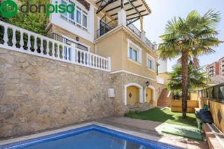 Casa  Paseo de las palmas. Chalet individual con piscina y calidades de lujo en carretera d