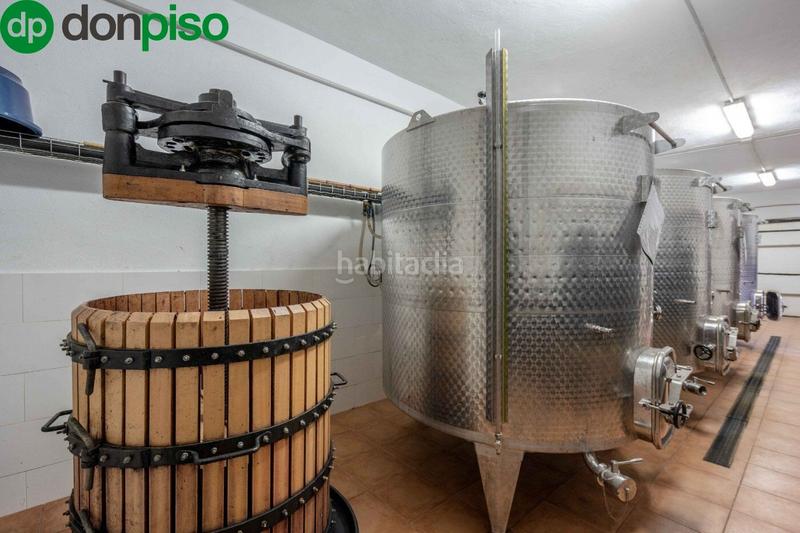 Foto f041821e-6523-41e3-8696-de6da646fc99. Finca rústica a calle los chaparros 91 a Dúdar