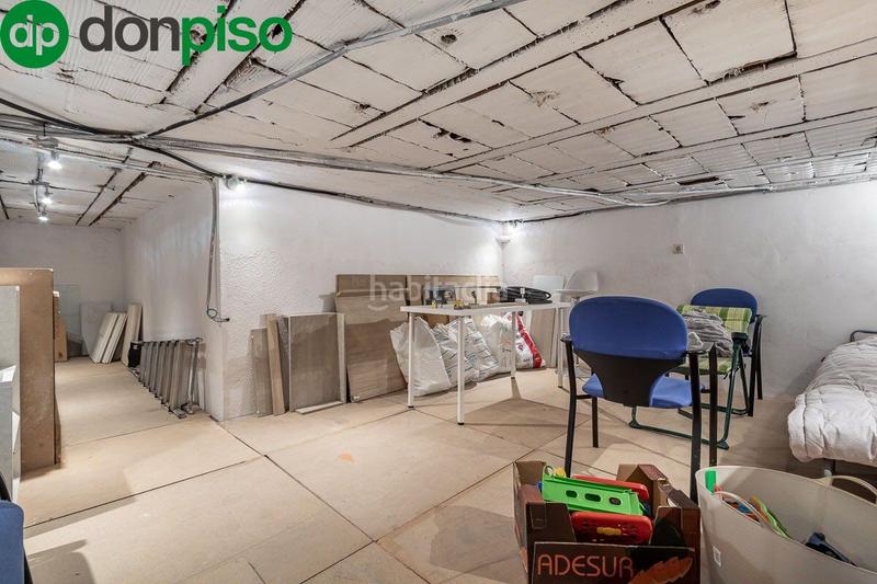 Foto 65cf3325-9c86-4b00-a950-4fe28b1d948d. Locale commerciale in calle jardin de la reina 2 in Granada