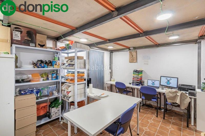 Foto fdeb63c0-5510-4ab6-b4d7-126af04cfa21. Locale commerciale in calle jardin de la reina 2 in Granada