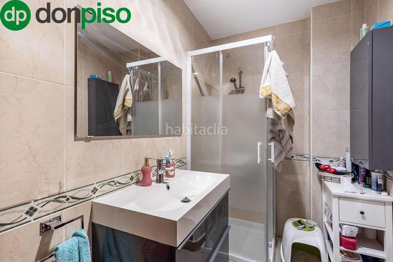 Foto 205c132d-58d9-447a-aa7b-ae6cbfebdc3a. Piso en calle molinillo 1 piso de 3 dormitorios en zona baja del bariio en Monachil