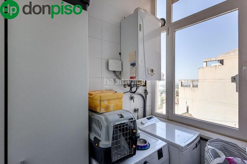 Foto c9d8afc6-5afb-4f58-9847-30a5d3fbfd31. Piso en calle molinillo 1 piso de 3 dormitorios en zona baja del bariio en Monachil