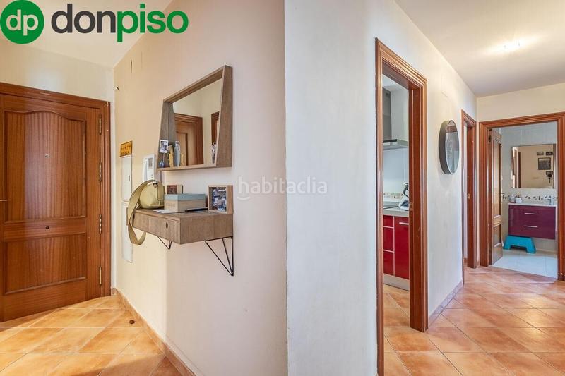 Foto d82a9024-398c-4f21-a650-b5c29f7edba3. Piso en calle molinillo 1 piso de 3 dormitorios en zona baja del bariio en Monachil