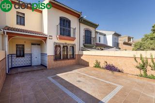 Casa adossada en Carretera de la sierra 10a. Vive en iznalloz casa con encanto, amplio espacio y tranquilidad