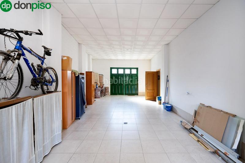 Foto 09ff9017-ad2e-4178-bfff-b0b0b77aa62d. Casa adosada en leones 16 oportunidad de compra . en Albolote