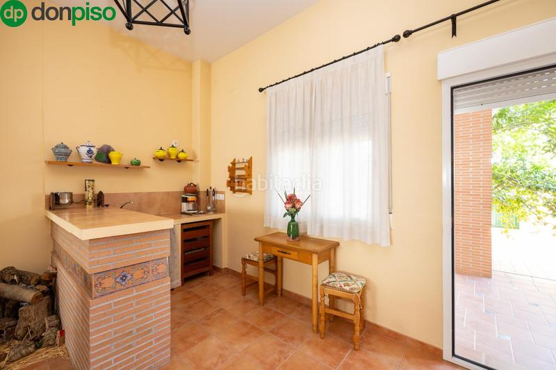 Foto 50cfd64b-5849-48c7-9273-f65547623fd2. Casa adosada en leones 16 oportunidad de compra . en Albolote