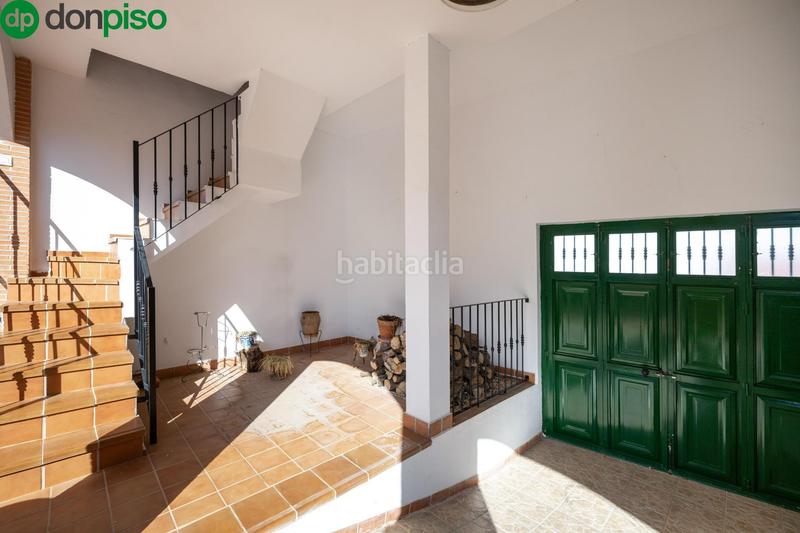 Foto e179fc0d-f6b8-4068-9bcb-2c915c23b223. Casa adosada en leones 16 oportunidad de compra . en Albolote
