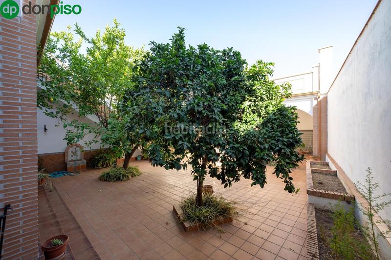 Foto ec8a98ac-8207-4f56-a295-bbd6d070e4b3. Casa adosada en leones 16 oportunidad de compra . en Albolote