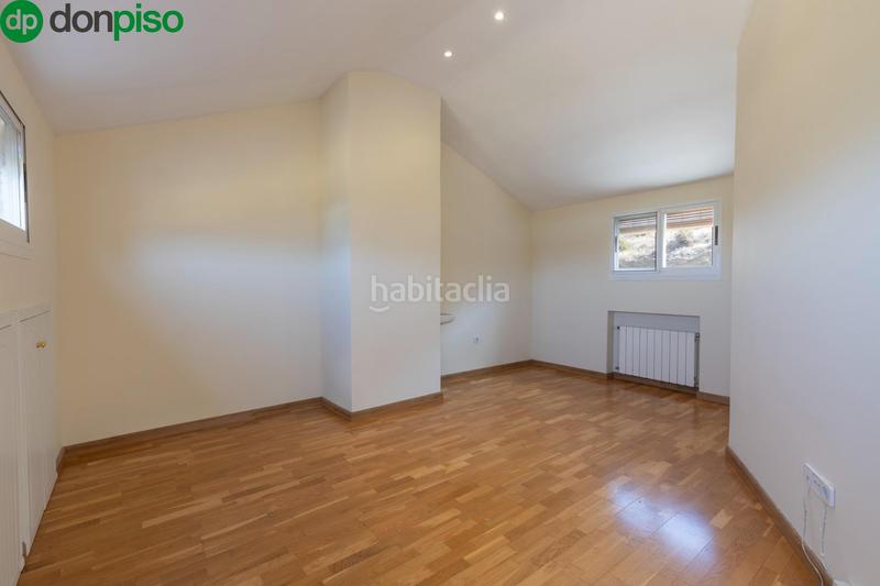 Foto 1ecea2cb-feff-4a7c-8c49-e761476aaeb5. Reihenhaus mit heizung parking pool in Camino de los Neveros - Serrallo Granada