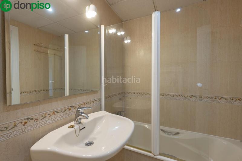 Foto 2f2dc96d-9ceb-46be-86c6-65326362b8f3. Reihenhaus mit heizung parking pool in Camino de los Neveros - Serrallo Granada