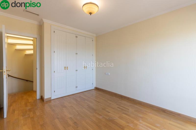 Foto 3d8409c4-c97f-4e38-b377-7930390043d8. Reihenhaus mit heizung parking pool in Camino de los Neveros - Serrallo Granada