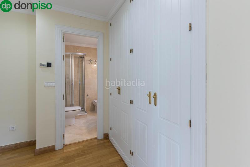 Foto 48187efc-bb1e-41a8-8788-4c4205f503f5. Reihenhaus mit heizung parking pool in Camino de los Neveros - Serrallo Granada