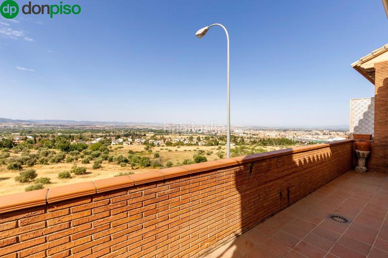 Foto 4c458cd4-3196-4784-ba5c-f7e758a2a685. Reihenhaus mit heizung parking pool in Camino de los Neveros - Serrallo Granada