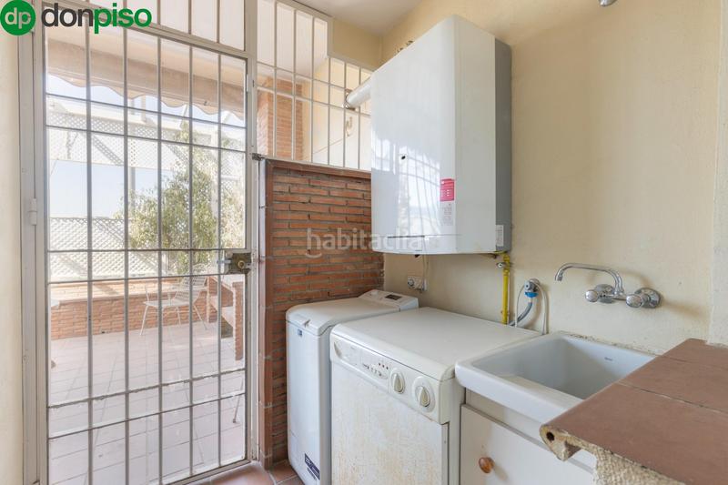 Foto 67e66cba-dd09-4cd0-8350-c2f2a0444876. Reihenhaus mit heizung parking pool in Camino de los Neveros - Serrallo Granada