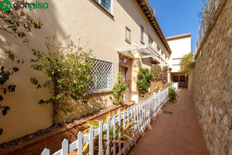 Foto 88722adf-c4ee-4d50-b1bf-63168723ca75. Reihenhaus mit heizung parking pool in Camino de los Neveros - Serrallo Granada