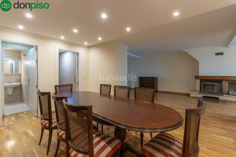 Foto 911706e1-3aff-4c29-955e-d837028f4581. Reihenhaus mit heizung parking pool in Camino de los Neveros - Serrallo Granada