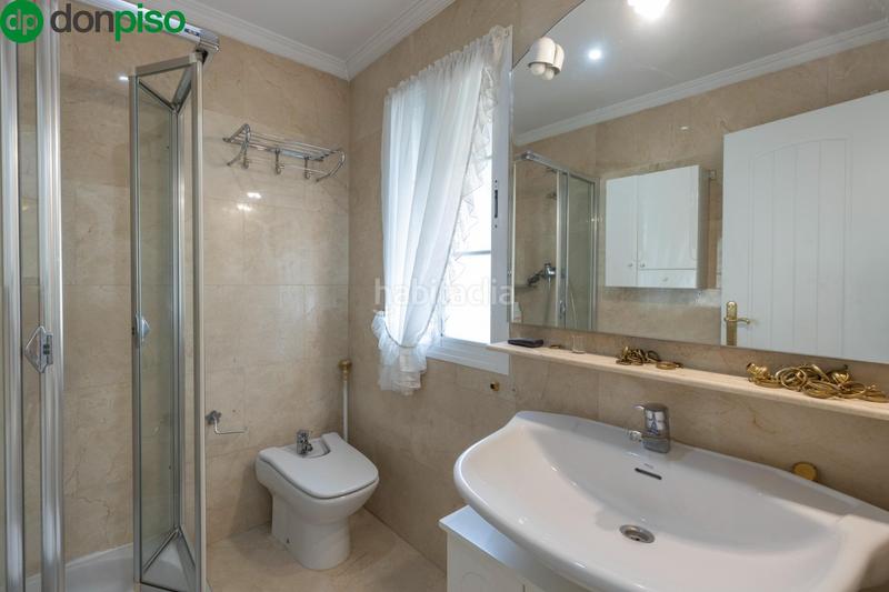 Foto bf3e4042-d1d5-433d-bbcd-ad86bd81313c. Reihenhaus mit heizung parking pool in Camino de los Neveros - Serrallo Granada