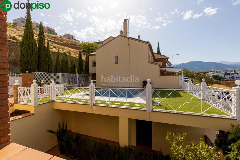 Foto e8d031ee-8529-4d93-b8db-f91b823dfc5b. Reihenhaus mit heizung parking pool in Camino de los Neveros - Serrallo Granada