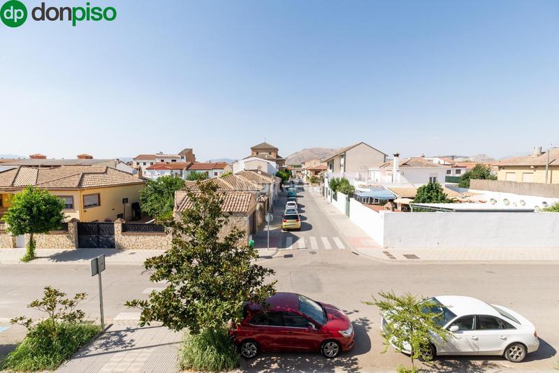 Foto 0d02ae88-fd61-4af0-bed4-b5ac25c5bbb8. Casa adosada en buenavista-jau 14 tu nuevo hogar familiar te espera en el jau. en Santa Fe