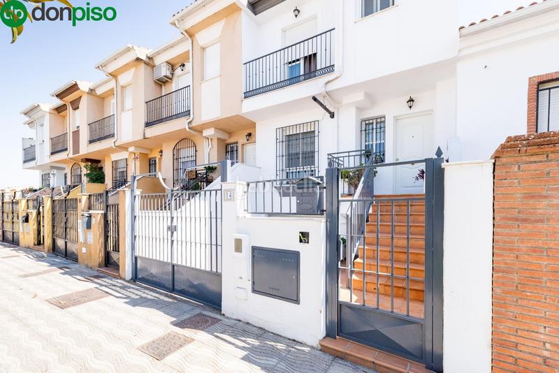 Foto e340f258-4b0d-4839-ab24-31c45168e2ab. Casa adosada en buenavista-jau 14 tu nuevo hogar familiar te espera en el jau. en Santa Fe