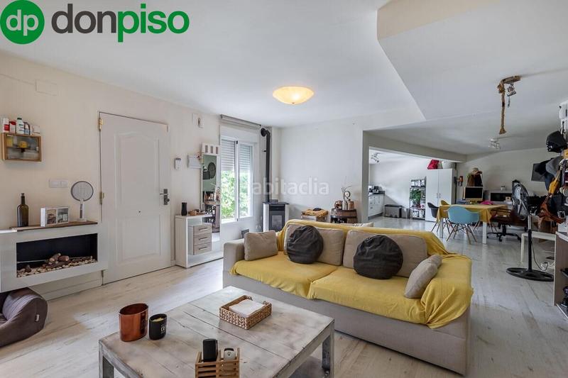 Foto 283b7f60-988d-4102-8f07-d2a3cf59326a. Casa a schiera con piscina in Cenes de la Vega