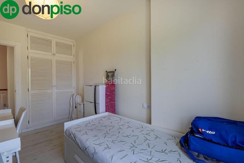 Foto 4da46a72-d381-4d64-a7ea-a58edc875092. Casa a schiera con piscina in Cenes de la Vega