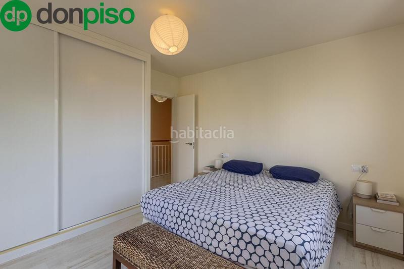 Foto 8df140af-7b98-4a08-a4b1-0f41adec6bdd. Casa a schiera con piscina in Cenes de la Vega