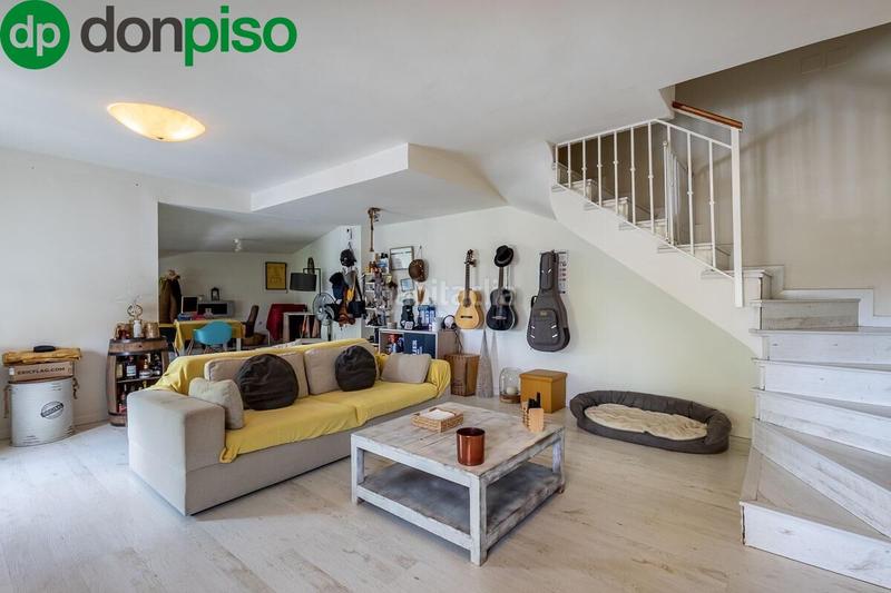 Foto c3bf1e8d-82c3-4ae2-a573-b73c000f6e15. Casa a schiera con piscina in Cenes de la Vega