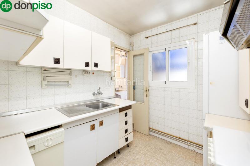 Foto a18e3cca-85b0-4e0f-8ce2-96991b21218c. Piso en calle de cañaveral 3 calle cañaveral en Camino de Ronda Granada