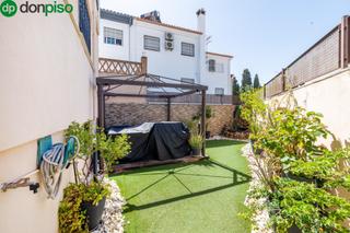 Reihenhaus in Peligros. Casa a la venta en peligros con grandes espacios y vistas despej