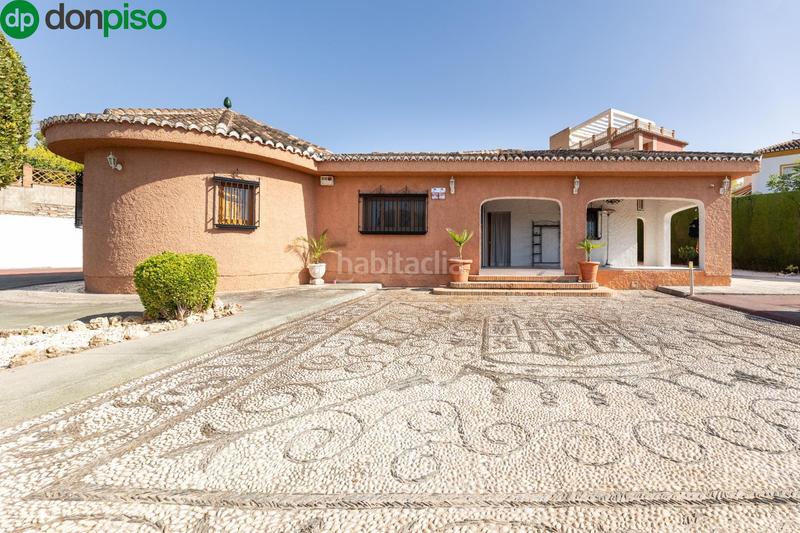 Foto e4c805de-20e4-48a3-a89e-618bd71ab4c0. Chalet villa de lujo exclusividad, espacio y estilo en un entorno privilegiado en Gójar
