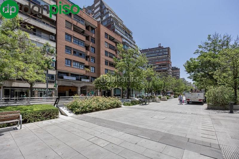 Foto 0456d6df-3bd5-4bbd-b398-c044fe601863. Piso en de la constitucion 22 piso en avda. constitución en Granada