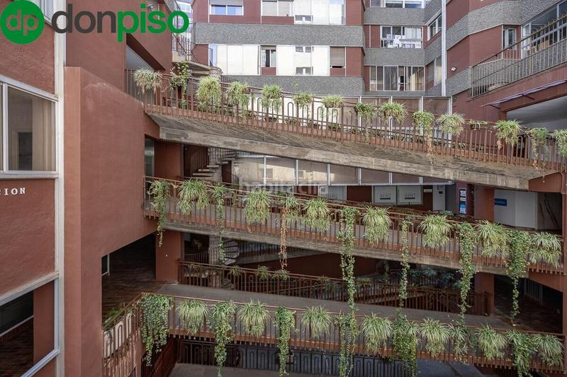 Foto 3638442a-9b10-4e6d-ab1c-f111ea3283ff. Piso en de la constitucion 22 piso en avda. constitución en Granada