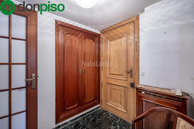 Foto 4886fc30-6c23-4ca7-b9b0-a34bc7208f06. Piso en de la constitucion 22 piso en avda. constitución en Granada