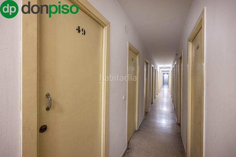 Foto 5ffcbf4f-9b98-4c53-8da6-42fc8f6b7422. Piso en de la constitucion 22 piso en avda. constitución en Granada