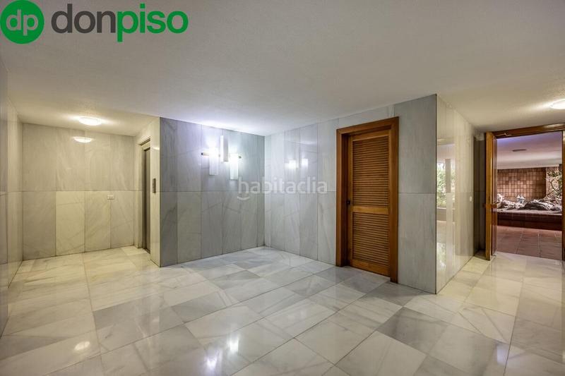 Foto 8b3d3c7e-dee6-4102-9e13-974e7a004787. Piso en de la constitucion 22 piso en avda. constitución en Granada