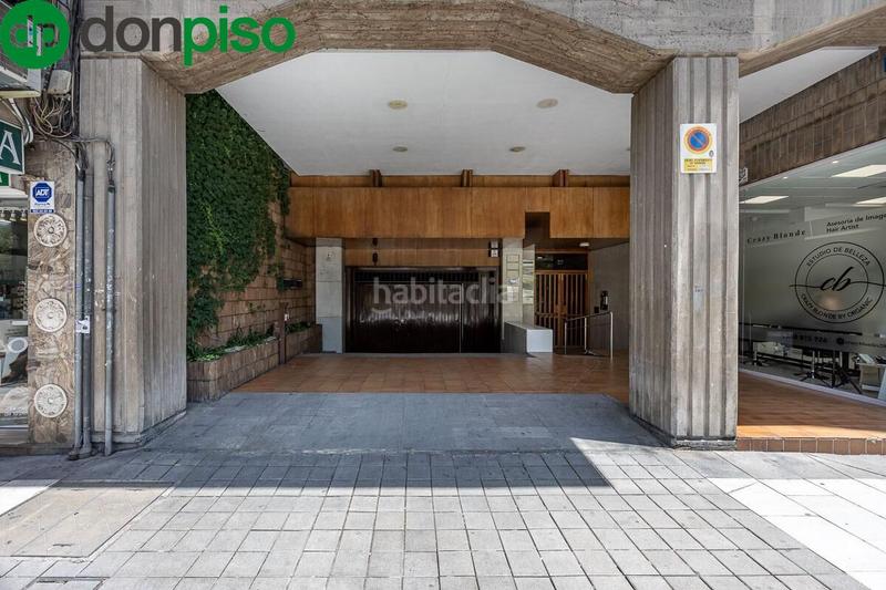 Foto 9dbb679a-ca94-48b7-b8be-b07b783185fb. Piso en de la constitucion 22 piso en avda. constitución en Granada