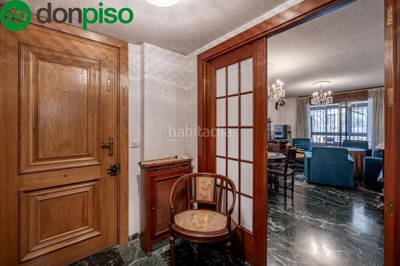 Foto a24332a0-fbd2-47c6-8e68-2ed89d4cd61b. Piso en de la constitucion 22 piso en avda. constitución en Granada