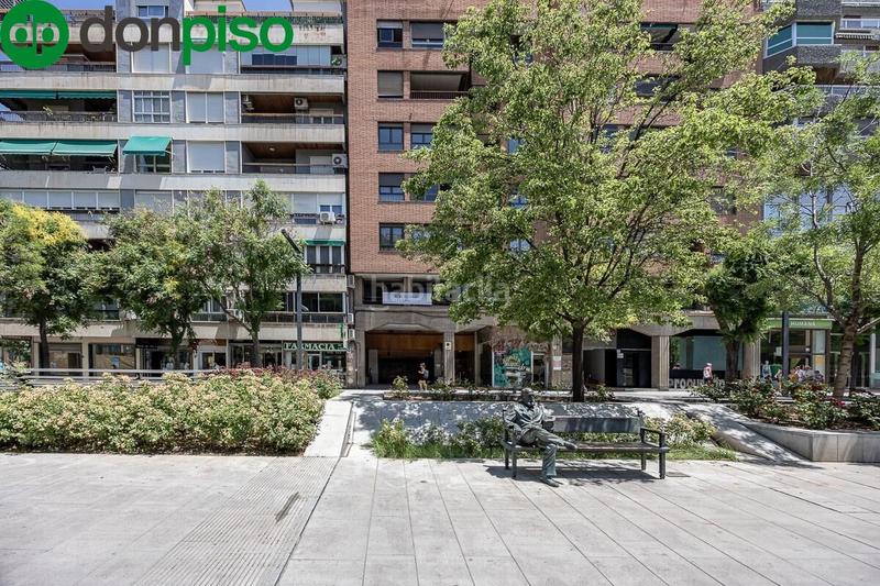 Foto df04da4c-7774-4c07-91ba-77757f597e3a. Piso en de la constitucion 22 piso en avda. constitución en Granada