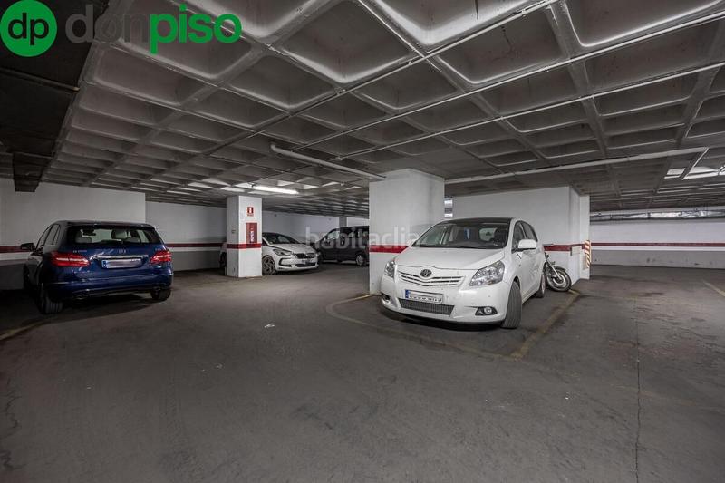 Foto ecc25549-c5f1-468b-bb7f-547c3fc6117d. Piso en de la constitucion 22 piso en avda. constitución en Granada