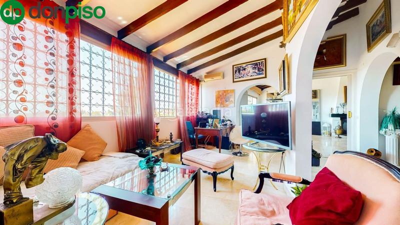 Foto 21ff0972-ea64-4972-8269-470ac353aa74. Chalet villa en urbanización campo en campo de Mijas Mijas
