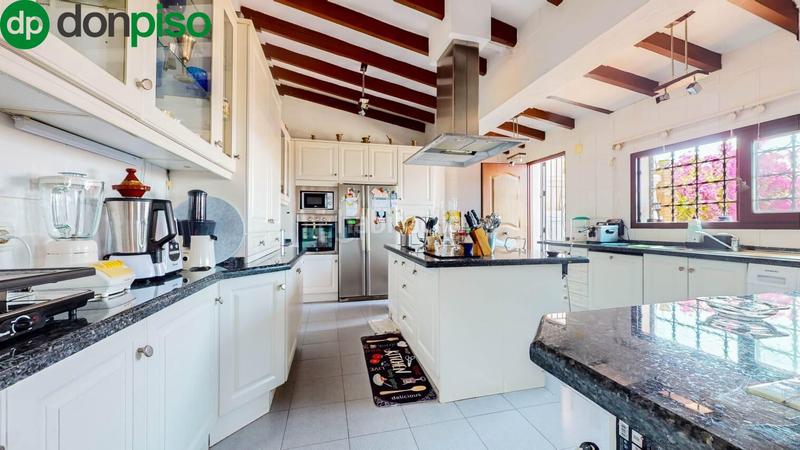 Foto f4d844fd-30e5-4494-acc5-edc573c6974b. Chalet villa en urbanización campo en campo de Mijas Mijas